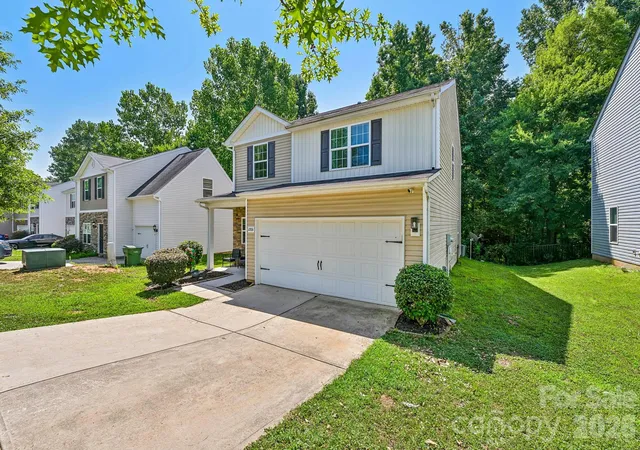 Photo 3 of Single family home for sale at 2206 Turtle Point Rd, Charlotte, NC 28262 | MLS# 4393801 | Listing updated on 2026-10-07