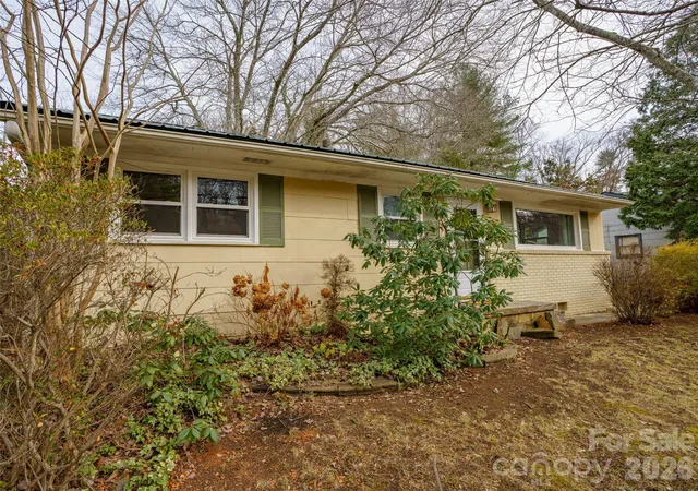 Photo 3 of Single family home for sale at 184 London Rd, Asheville, NC 28803 | MLS# 4394034 | Listing updated on 2026-09-11