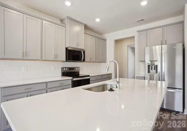 Photo 3 of Sale Pending at 638 Darya Dr, York, SC 29745 | MLS# 4394064 | Listing updated on 2026-09-09