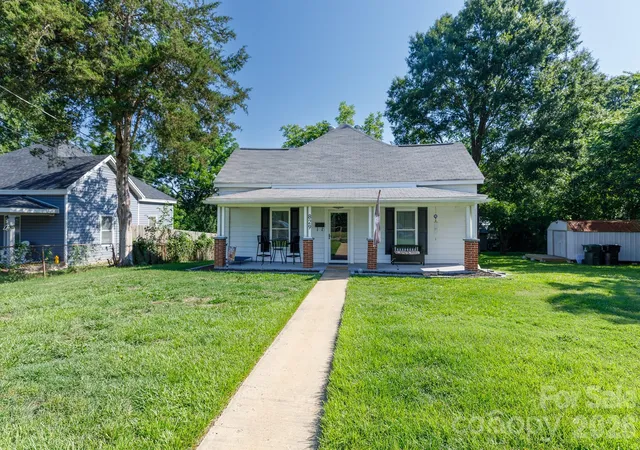 Photo 1 of Single family home for sale at 829 Steele St, Rock Hill, SC 29730 | MLS# 4394166 | Listing updated on 2026-09-14