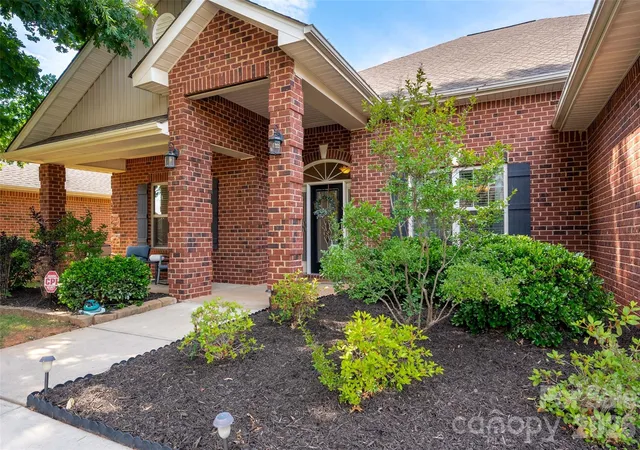 Photo 1 of Single family home for sale at 12411 Pine Ter Ct, Charlotte, NC 28273 | MLS# 4394255 | Listing updated on 2026-09-13