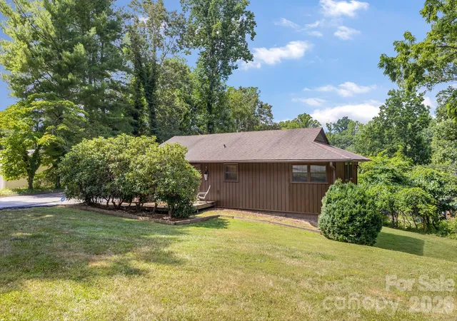 Photo 1 of Single family home for sale at 63 Baker Pl, Asheville, NC 28806 | MLS# 4394760 | Listing updated on 2026-09-11