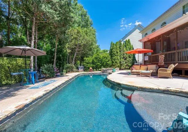 Photo 2 of Single family home for sale at 211 Alnwick Ln, Waxhaw, NC 28173 | MLS# 4394818 | Listing updated on 2026-09-11