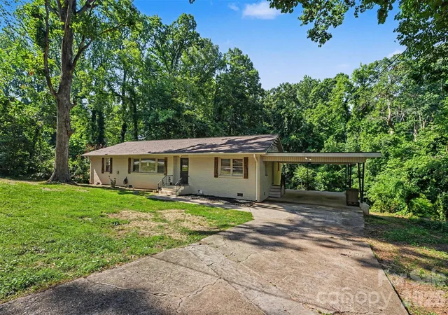 Photo 1 of Single family home for sale at 1003 W Sumter St, Shelby, NC 28150 | MLS# 4394841 | Listing updated on 2026-09-11