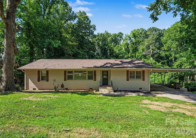 Photo 2 of Single family home for sale at 1003 W Sumter St, Shelby, NC 28150 | MLS# 4394841 | Listing updated on 2026-09-11
