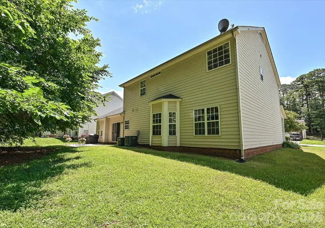 Photo 32 of Single family home for sale at 6719 Reedy Crk Rd, Charlotte, NC 28215 | MLS# 4395097 | Listing updated on 2026-10-05