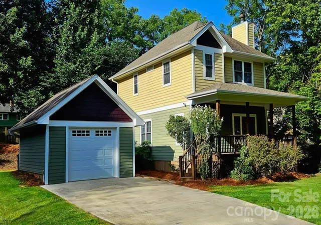 Photo 1 of Single family home for sale at 17 Lamar Ave, Asheville, NC 28803 | MLS# 4395311 | Listing updated on 2026-09-25