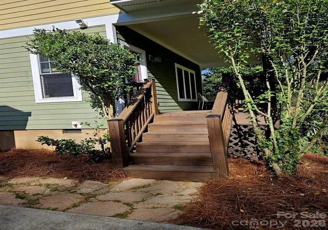 Photo 2 of Single family home for sale at 17 Lamar Ave, Asheville, NC 28803 | MLS# 4395311 | Listing updated on 2026-09-25