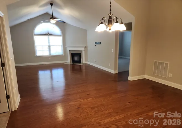 Photo 3 of Townhouse for sale at 1 Mountain Meadow Cir, Weaverville, NC 28787 | MLS# 4395637 | Listing updated on 2026-09-10