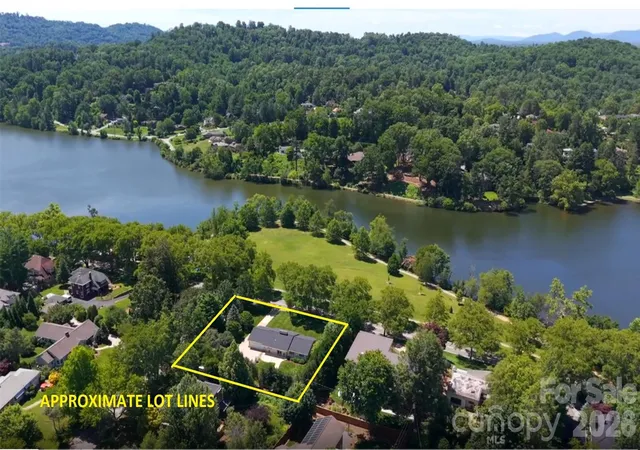 Photo 3 of Single family home for sale at 1329 Merrimon Ave, Asheville, NC 28804 | MLS# 4395782 | Listing updated on 2026-09-26