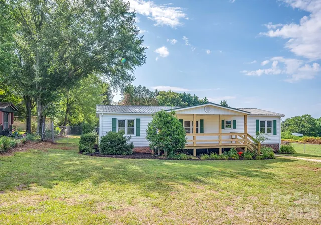 Photo 1 of Single family home for sale at 299 Ellenboro Henrietta Rd, Ellenboro, NC 28040 | MLS# 4396016 | Listing updated on 2026-09-14