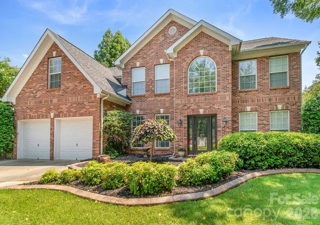 Photo 2 of Sale Pending at 1107 Boulder Ct, Waxhaw, NC 28173 | MLS# 4396049 | Listing updated on 2026-09-15