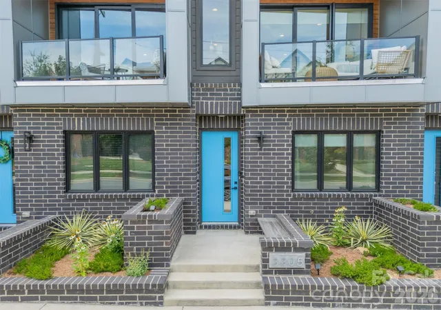 Photo 35 of Townhouse for sale at 3305 Spencer St, Charlotte, NC 28205 | MLS# 4396117 | Listing updated on 2026-10-07