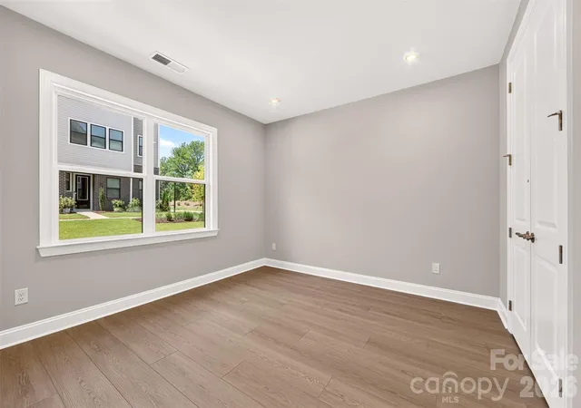 Photo 2 of Townhouse for sale at 6008 Yellow Buckeye Dr, Charlotte, NC 28277 | MLS# 4396142 | Listing updated on 2026-10-07