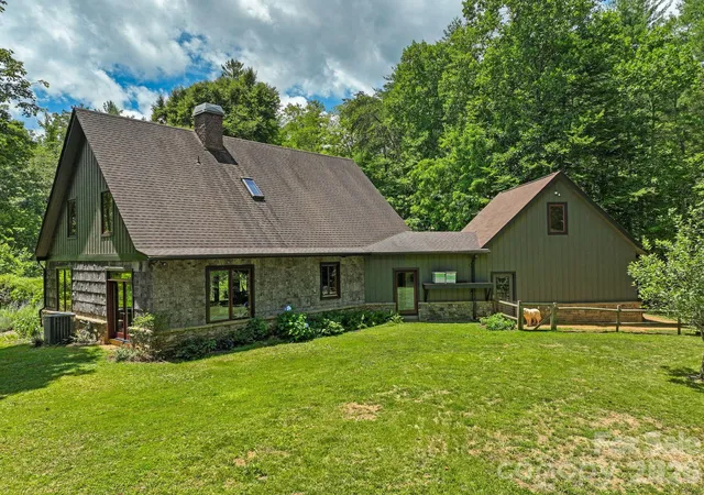 Photo 1 of Single family home for sale at 24 Merriwood Trl, Arden, NC 28704 | MLS# 4396503 | Listing updated on 2026-09-28