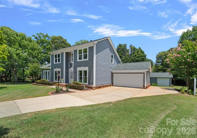 Photo 2 of Single family home for sale at 19226 Brookgreen Garden Pl, Cornelius, NC 28031 | MLS# 4396635 | Listing updated on 2026-10-07