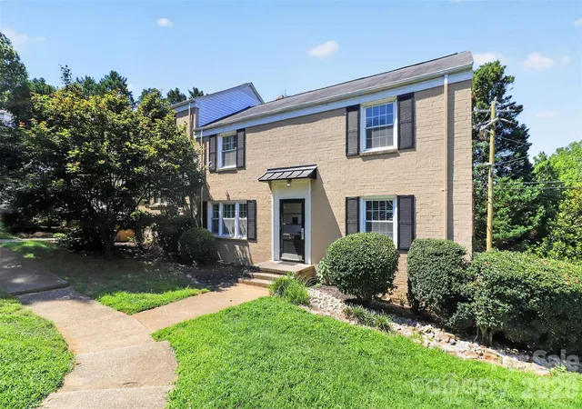 Photo 1 of Condo for sale at 219 Wakefield Dr, Charlotte, NC 28209 | MLS# 4396863 | Listing updated on 2026-10-27