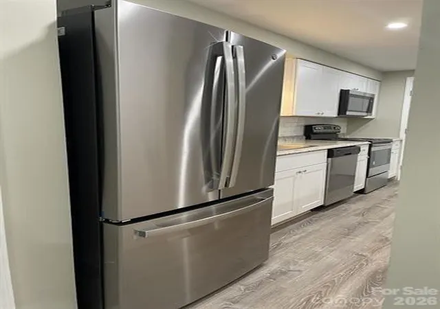 Listing Photo 3 - Condo for sale in building located at 1641 Arlyn Cir, Charlotte, NC 28213 - Unit #F