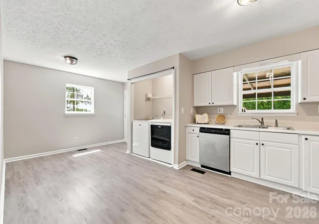 Photo 3 of Single family home for sale at 4709 Charlotte Hwy, Lancaster, SC 29720 | MLS# 4397487 | Listing updated on 2026-10-09