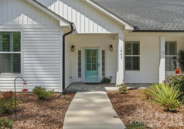 Photo 2 of Sale Pending at 1863 Sardis Dr, Lancaster, SC 29720 | MLS# 4398191 | Listing updated on 2026-10-02