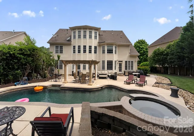Photo 2 of Single family home for sale at 9169 Drayton Ln, Fort Mill, SC 29707 | MLS# 4398397 | Listing updated on 2026-09-14