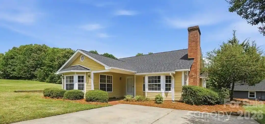 Listing Photo 1 - Condo for sale in 2914 Huckleberry Hl Dr located at 2914 Huckleberry Hl Dr, Fort Mill, SC 29715 - Unit 2914 Huckleberry Hl Dr
