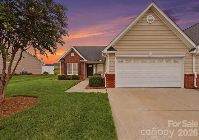 Photo 2 of Townhouse for sale at 1306 Bayswater Dr, High Point, NC 27265 | MLS# 4399020 | Listing updated on 2026-10-02