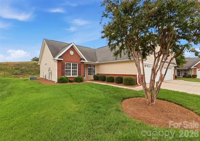 Photo 3 of Townhouse for sale at 1306 Bayswater Dr, High Point, NC 27265 | MLS# 4399020 | Listing updated on 2026-10-02