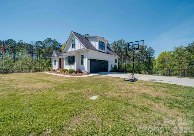 Photo 3 of Single family home for sale at 4588 Rinaldo Rd, York, SC 29745 | MLS# 4399337 | Listing updated on 2026-09-15