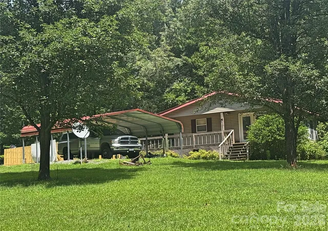 Photo 2 of Single family home for sale at 173 Croom Holw Dr, Nebo, NC 28761 | MLS# 4399515 | Listing updated on 2026-10-05