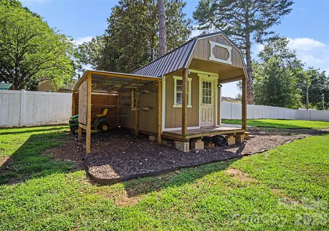 Photo 3 of Single family home for sale at 106 Beam St, Lawndale, NC 28090 | MLS# 4399883 | Listing updated on 2026-09-10