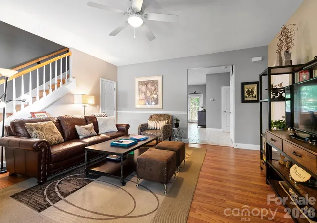Photo 4 of Single family home for sale at 7 Winters Edge Ln, Asheville, NC 28803 | MLS# 4400181 | Listing updated on 2026-10-01