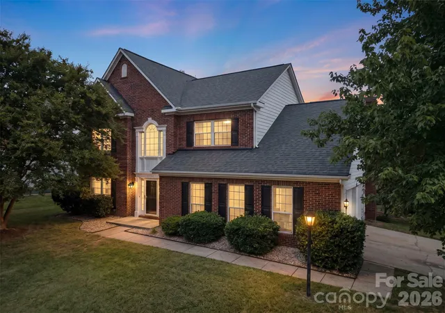 Photo 2 of Single family home for sale at 6102 Tesh Ct, Charlotte, NC 28269 | MLS# 4400291 | Listing updated on 2026-09-12