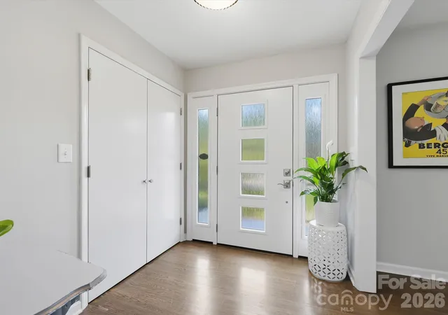 Photo 1 of Single family home for sale at 6419 Morven Ln, Charlotte, NC 28270 | MLS# 4400448 | Listing updated on 2026-10-01