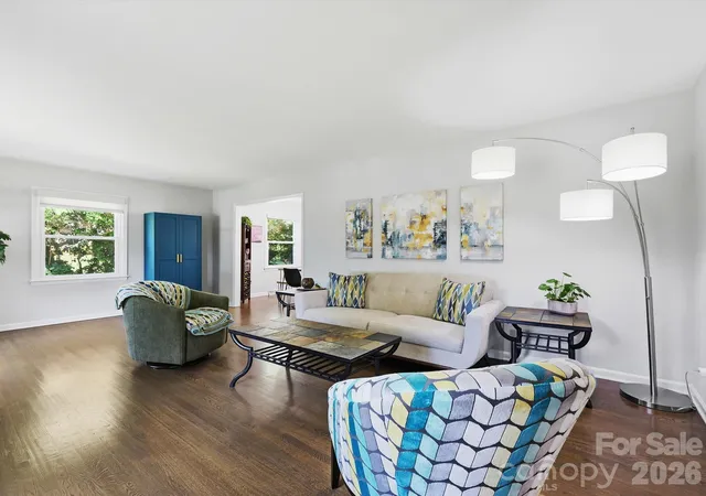 Photo 3 of Single family home for sale at 6419 Morven Ln, Charlotte, NC 28270 | MLS# 4400448 | Listing updated on 2026-10-01