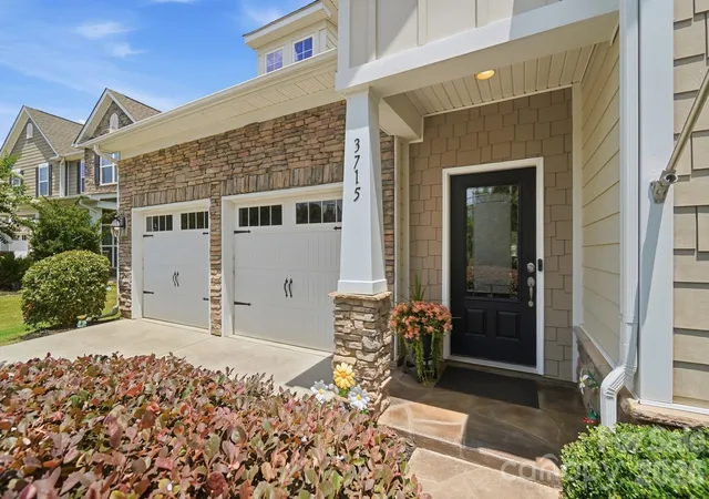 Photo 2 of Single family home for sale at 3715 Franklin Meadows Dr, Matthews, NC 28105 | MLS# 4400468 | Listing updated on 2026-09-23