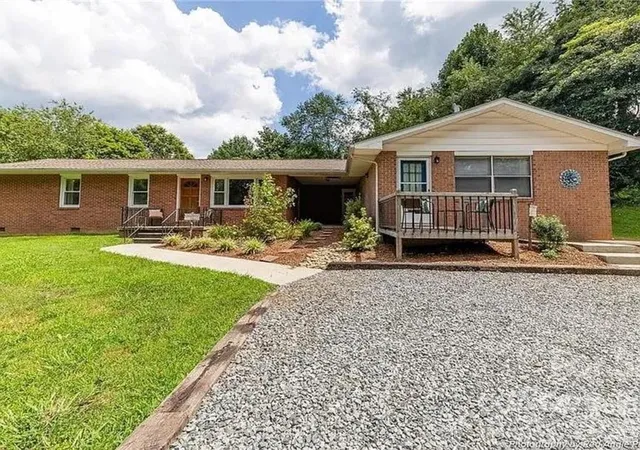 Photo 1 of Single family home for sale at 96 Rolling Hills Rd, Mills River, NC 28759 | MLS# 4400685 | Listing updated on 2026-09-29