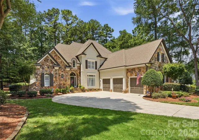 Photo 1 of Single family home for sale at 103 White Crst Ct, Mooresville, NC 28117 | MLS# 4400823 | Listing updated on 2026-10-05