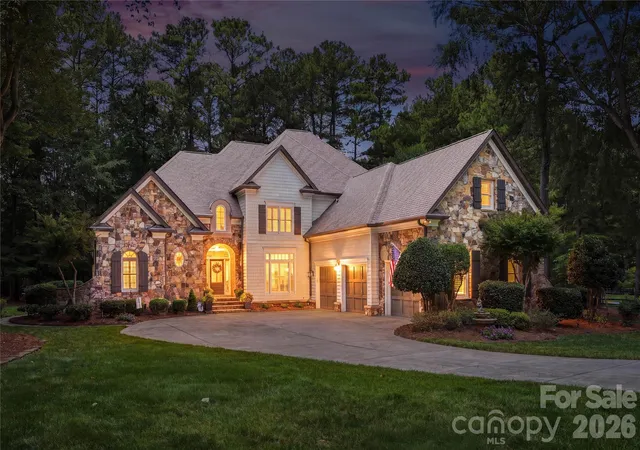 Photo 2 of Single family home for sale at 103 White Crst Ct, Mooresville, NC 28117 | MLS# 4400823 | Listing updated on 2026-10-05