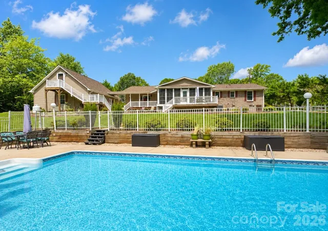 Photo 1 of Single family home for sale at 107 Mistywood Dr, Mount Holly, NC 28120 | MLS# 4400826 | Listing updated on 2026-09-12