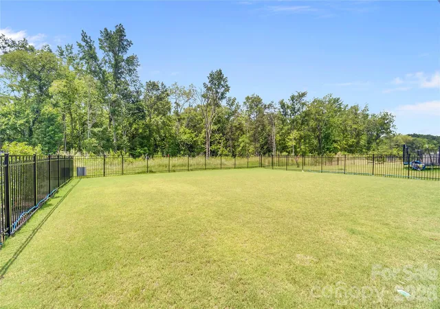 Photo 2 of Single family home for sale at 14314 Aikenwood Dr, Charlotte, NC 28278 | MLS# 4400832 | Listing updated on 2026-09-15