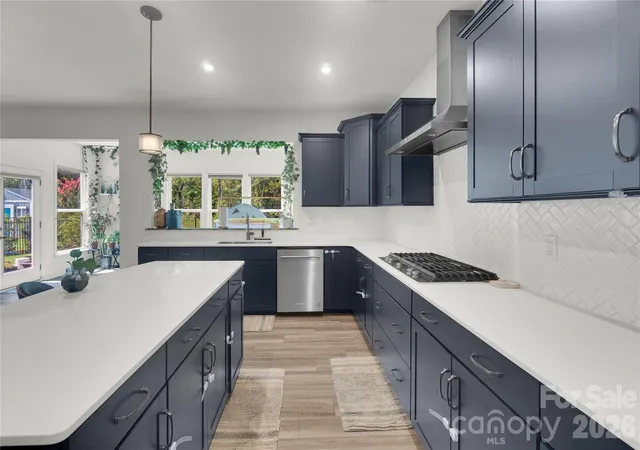Photo 4 of Single family home for sale at 14314 Aikenwood Dr, Charlotte, NC 28278 | MLS# 4400832 | Listing updated on 2026-10-20