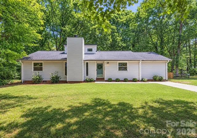 Photo 1 of Sale Pending at 4506 Elm Fld Ct, Charlotte, NC 28227 | MLS# 4400867 | Listing updated on 2026-10-04