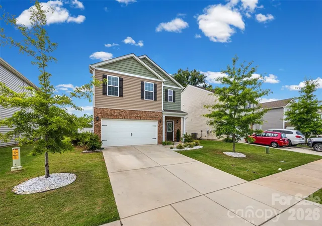 Photo 2 of Single family home for sale at 457 Misty Law Ln, Clover, SC 29710 | MLS# 4401006 | Listing updated on 2026-09-11