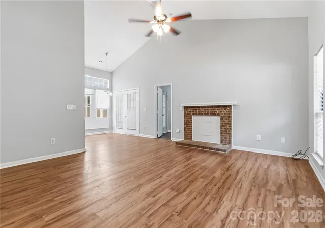 Photo 3 of Single family home for sale at 6136 Sunbridge Ct, Charlotte, NC 28269 | MLS# 4401311 | Listing updated on 2026-10-13
