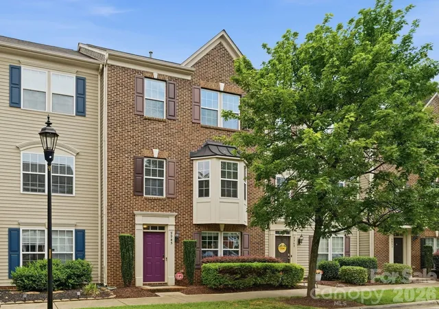 Photo 1 of Townhouse for sale at 9945 Kings Parade Blvd, Charlotte, NC 28273 | MLS# 4401328 | Listing updated on 2026-09-13
