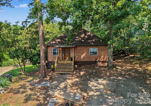 Photo 4 of Single family home for sale at 16033 Samoa Ct, Fort Mill, SC 29708 | MLS# 4401395 | Listing updated on 2026-10-20