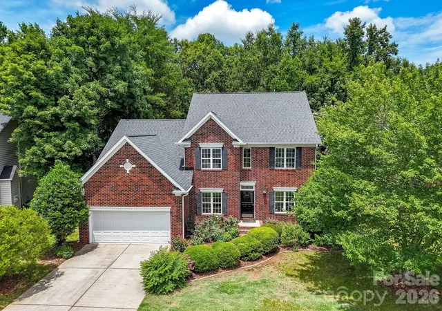 Photo 3 of Single family home for sale at 8505 Tintinhull Ln, Waxhaw, NC 28173 | MLS# 4401484 | Listing updated on 2026-09-15