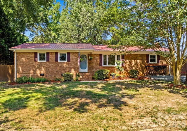 Photo 1 of Sale Pending at 320 Miller Dr, Salisbury, NC 28146 | MLS# 4401563 | Listing updated on 2026-10-03