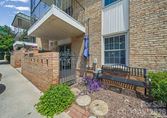 Photo 2 of Condo for sale at 4739 Hedgemore Dr #N, Charlotte, NC 28209 | MLS# 4401578 | Listing updated on 2026-09-15
